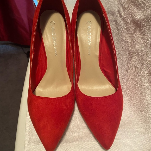 Red 5 inch heels never worn!! - Picture 6 of 6